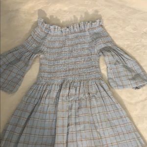 Off shoulders dress, size Small!! Wore once